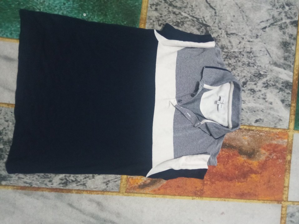 Gri Renkli Düğmeli Kolsuz Polo Tişört - Görsel 3