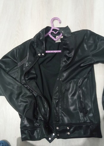 Kadın Siyah Deri Kemerli Ceket erkekte olur - Görsel 3