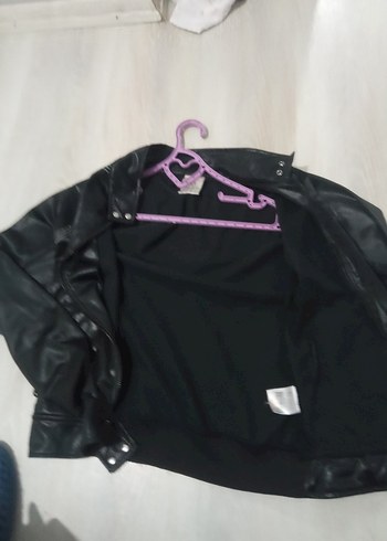 Kadın Siyah Deri Kemerli Ceket erkekte olur - Görsel 4