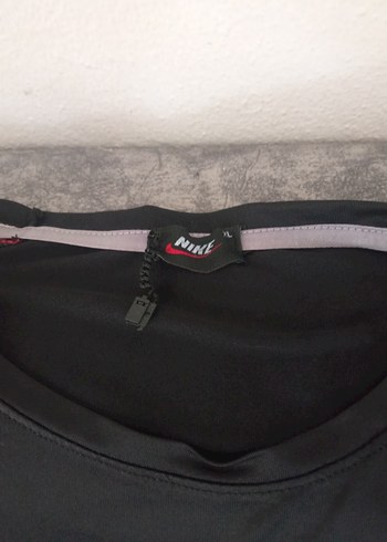 l Beden siyah Renk Nike Siyah Kısa Kollu Spor Tişört