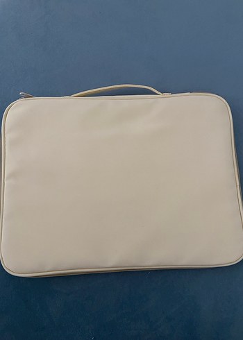 Beden Fermuarlı Beyaz Deri Kadın Laptop Çantası