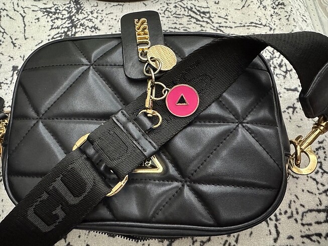 Guess çanta