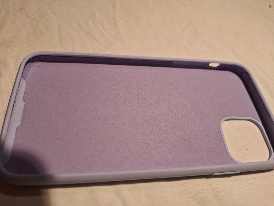 Apple iPhone 11 Pro Max Silikon Kılıf  Lila (Sıfır) - Görsel 4