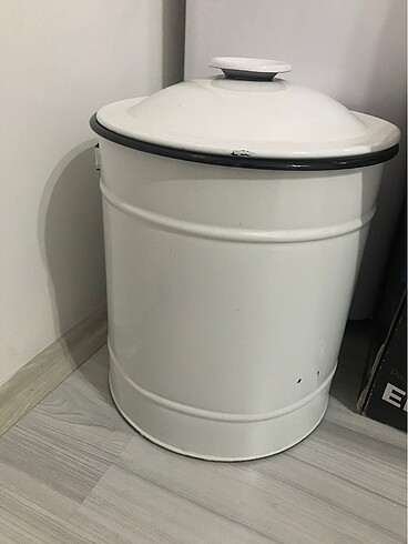 Beden Emaye erzak kabı