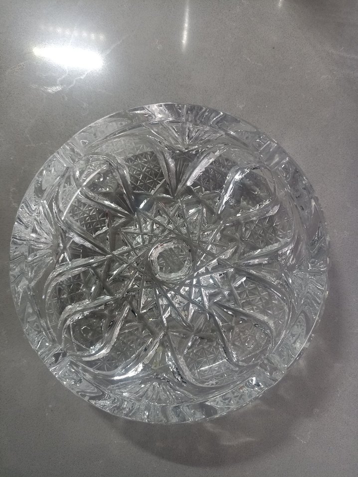 Parlak Beyaz Kesme Cam küllük vintage - Görsel 2