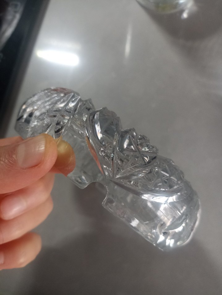 Parlak Beyaz Kesme Cam küllük vintage - Görsel 3