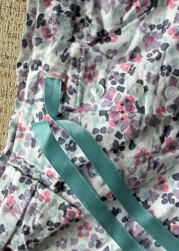 Çiçek Desenli Kadın Mini Şort - Görsel 3