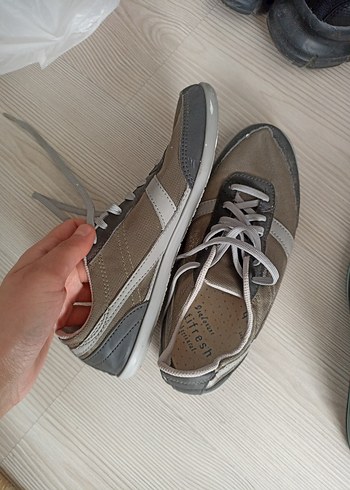 Gri Bağcıklı Kadın Spor Ayakkabı - Görsel 2