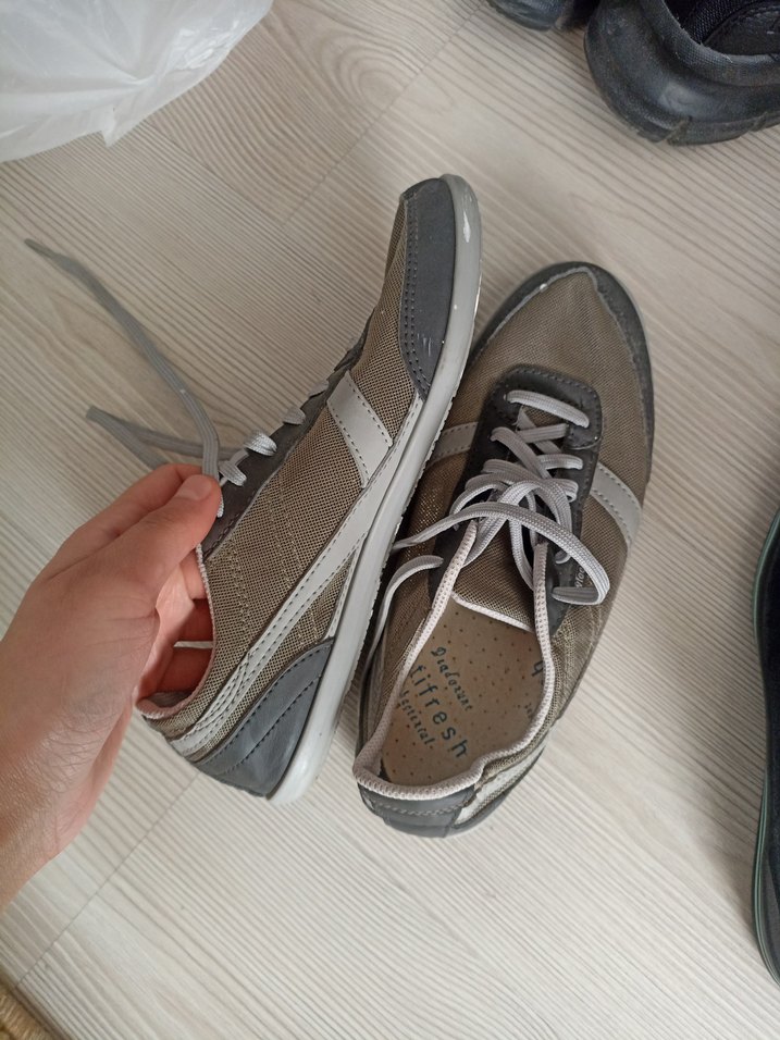 Gri Bağcıklı Kadın Spor Ayakkabı - Görsel 2