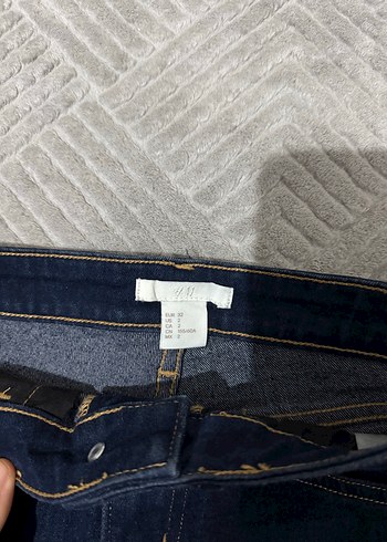 Koyu Mavi Kadın Mini Denim Şort - Görsel 3