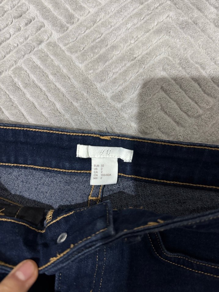 Koyu Mavi Kadın Mini Denim Şort - Görsel 2