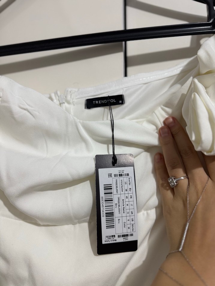 Beyaz Midi Drapeli Straplez Kadın Elbise - Görsel 3