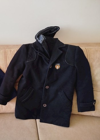 Erkek Çocuk Siyah Düğmeli Kaban - Görsel 3