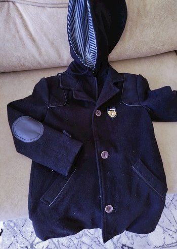 Erkek Çocuk Siyah Düğmeli Kaban - Görsel 4