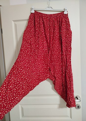 Kırmızı şalvar - Görsel 2