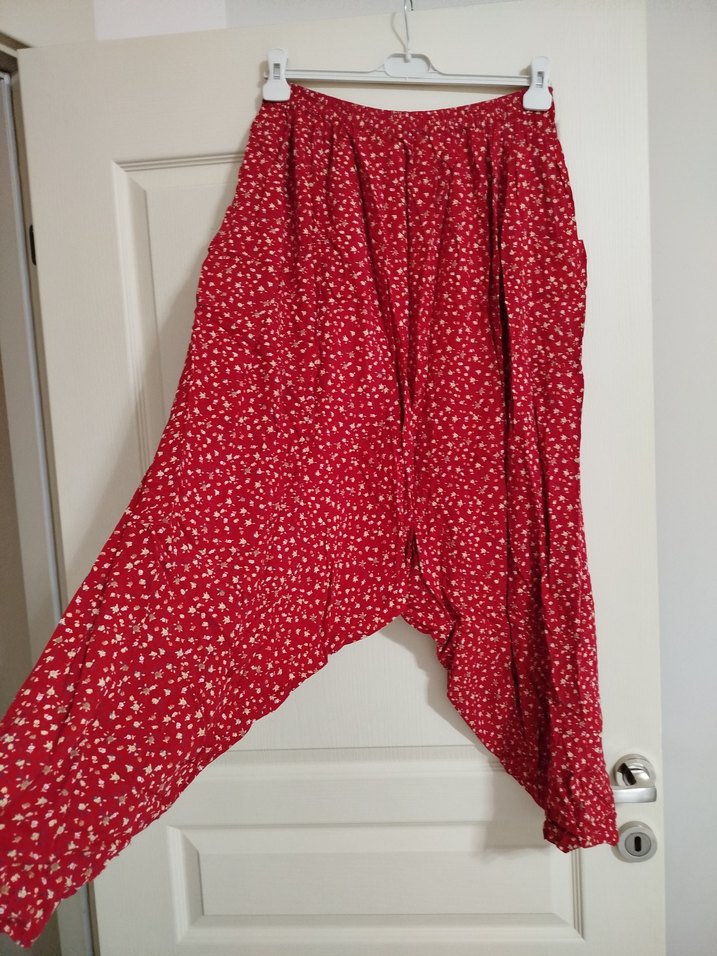 Kırmızı şalvar - Görsel 2