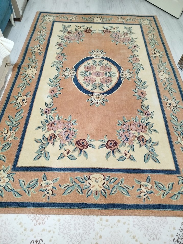 Çiçek Desenli Klasik Halı - Görsel 3