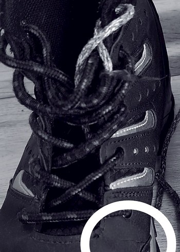 siyah bot - Görsel 4