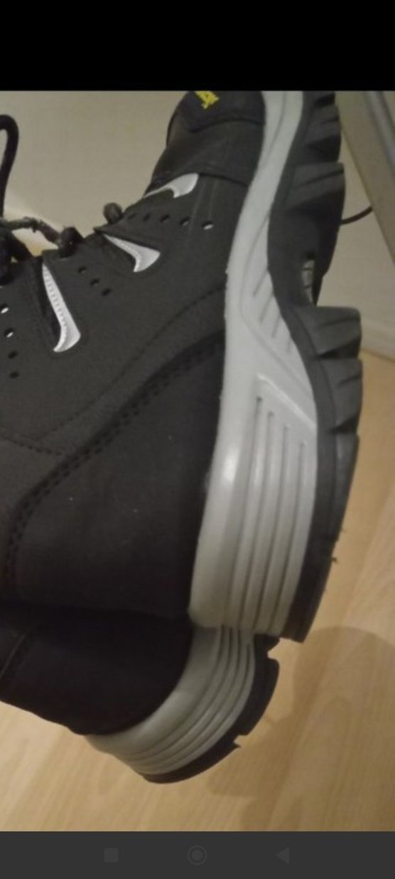 siyah bot - Görsel 3