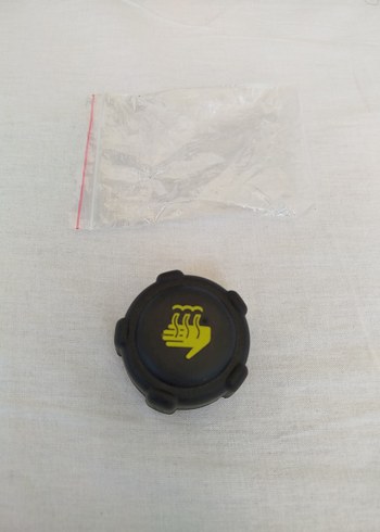  Beden sarı Renk Clio radyatör kapağı orjinal