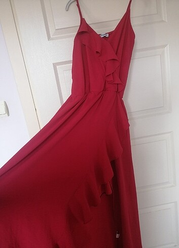 m Beden Askılı kırmızı uzun elbise 
