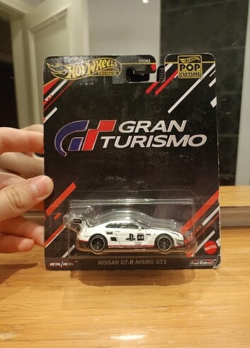Hot Wheels premium GT-R r35