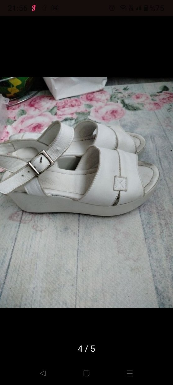 Beyaz Gerçek Deri Dolgu Topuklu Kadın Sandalet - Görsel 3