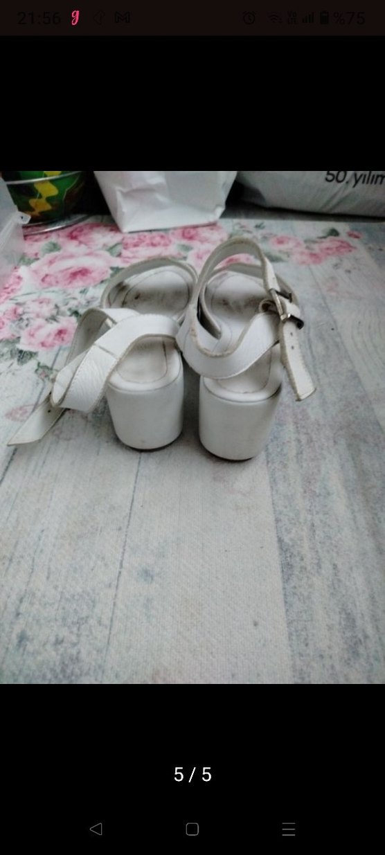 Beyaz Gerçek Deri Dolgu Topuklu Kadın Sandalet - Görsel 4