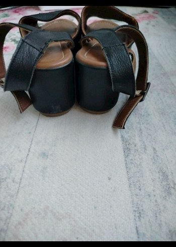 Gerçek deri Siyah Dolgu Topuklu Kadın Sandalet - Görsel 6