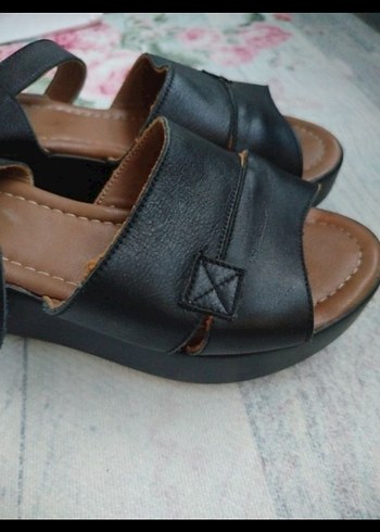 Gerçek deri Siyah Dolgu Topuklu Kadın Sandalet - Görsel 2