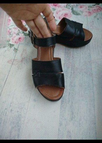 Gerçek deri Siyah Dolgu Topuklu Kadın Sandalet - Görsel 5