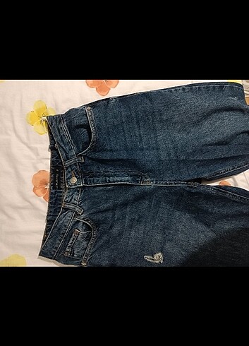 LCW mom jean yırtık pantolon