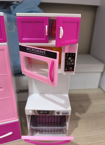 Barbie bebek mutfağı 