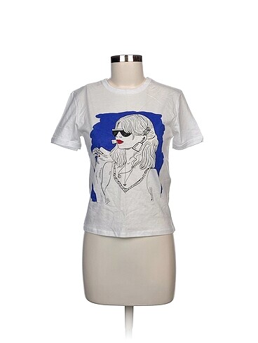 Zara T-shirt %70 İndirimli.
