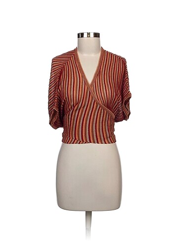 Zara Bluz %70 İndirimli.