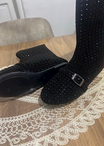 39 Beden Tokalı Siyah Örgü Kadın Bot