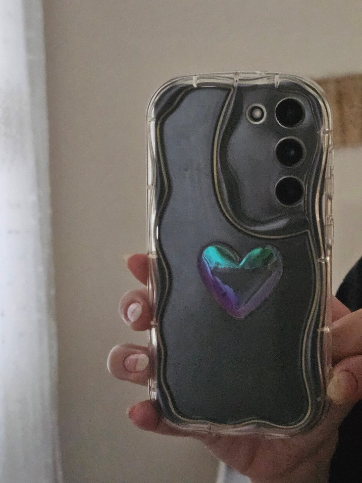 Şeffaf hologram kalpli Samsung S23 Telefon Kılıfı - Görsel 2