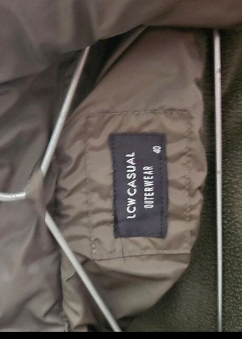 Düğmeli, Sıcak Kadın Kış Montu. Şişme mont - Görsel 5