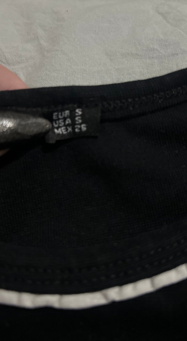 Kısa Kollu goth tarzı crop - Görsel 3