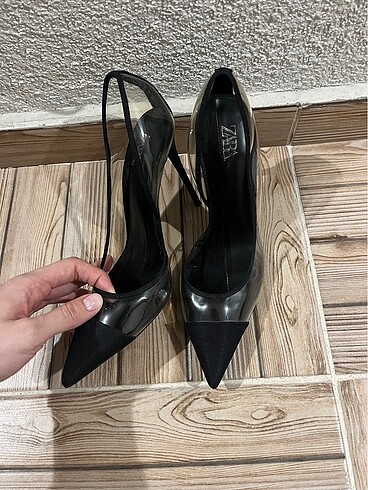 40 Beden siyah Renk Zara vinil siyah topuklu ayakkabı