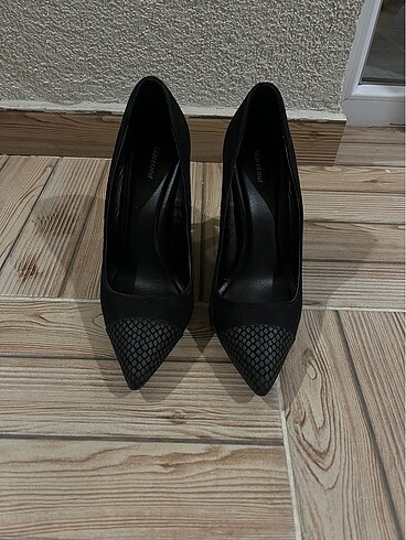 Deichmann siyah nubuk stiletto