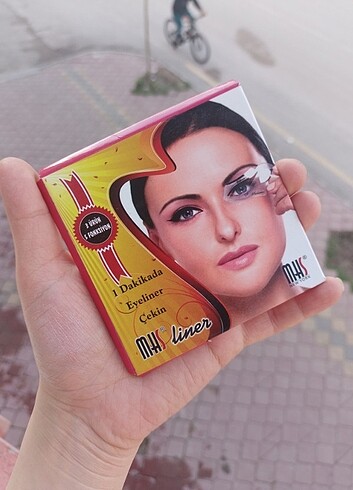 Eyeliner çekme aparatı 