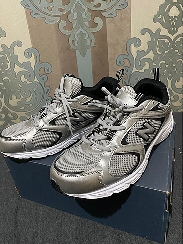 New balance sneaker