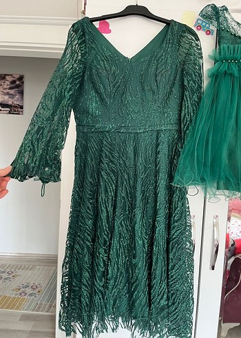 Yeşil Dantel İşlemeli Midi Abiye Elbise - Görsel 3