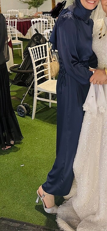 Diğer Lacivert yandan iplikli saten elbise