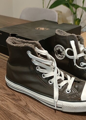 37 Beden Converse Ayakkabı
