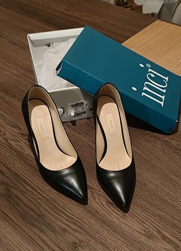 37 Beden İnci Marka Stiletto