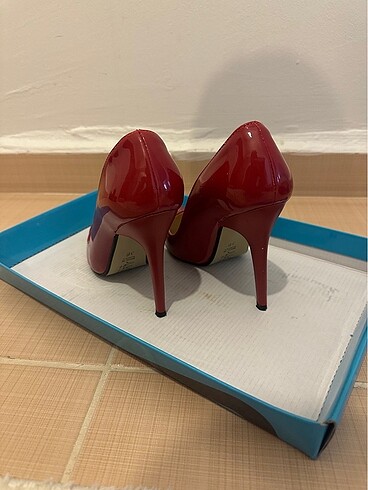 36 Beden Stiletto sivri burun kırmızı topuklu ayakkabı