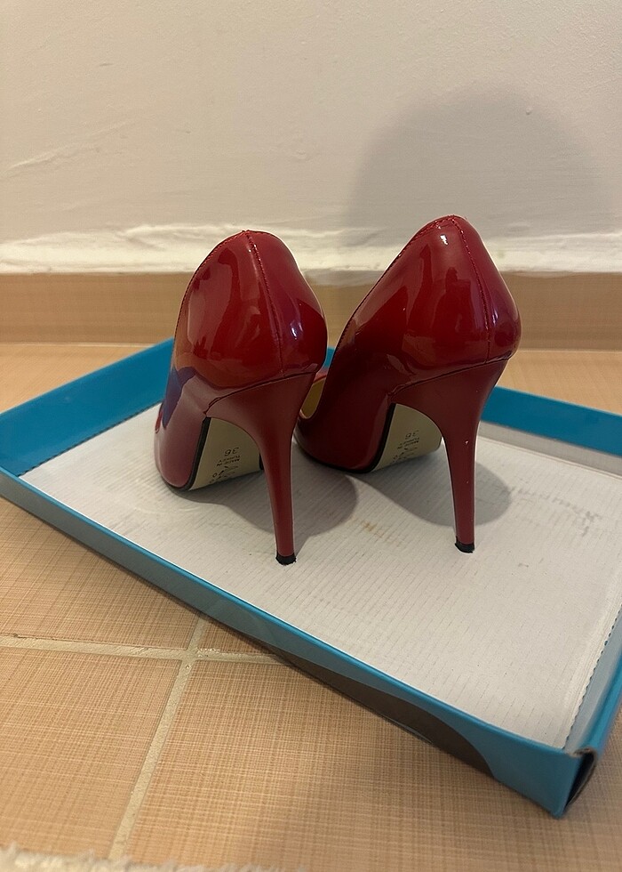 Stiletto sivri burun kırmızı topuklu ayakkabı - Görsel 3