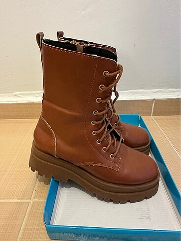 Deri kalın tabanlı kadın bot - Görsel 5